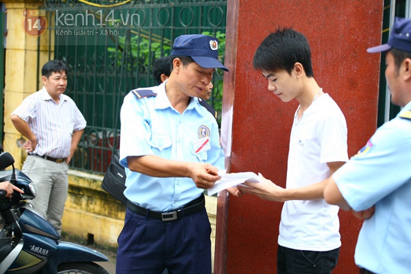 Sáng nay, hơn 800 ngàn thí sinh làm thủ tục thi Đại Học đợt 1 17