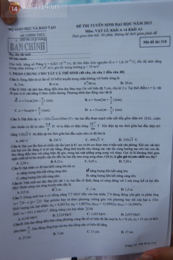 Đề Lý dài và khó, thí sinh kết thúc ngày thi đầu tiên 1