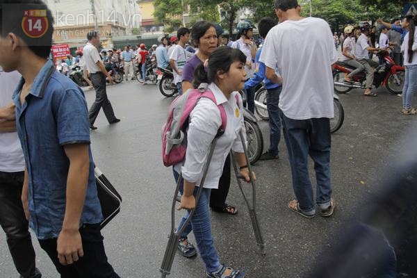 Sáng nay, hơn 800 ngàn thí sinh làm thủ tục thi Đại Học đợt 1 22