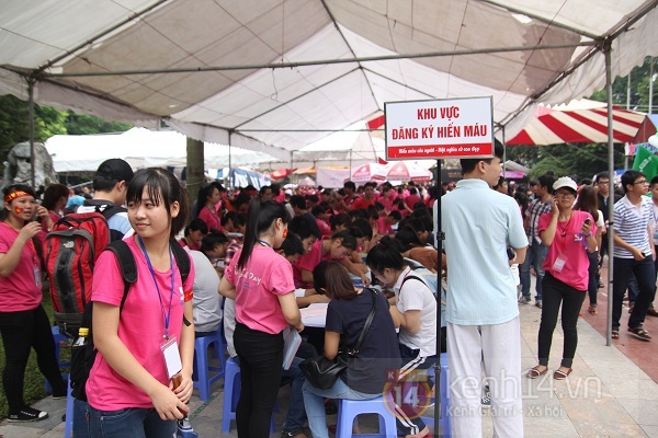 Hơn 5.000 bạn trẻ Hà Nội sôi động với Youth Day 2013 7