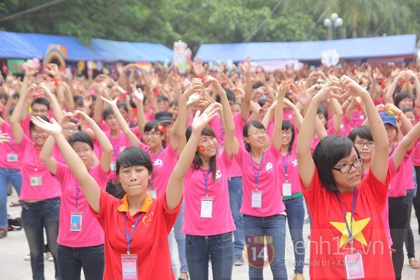 Hơn 5.000 bạn trẻ Hà Nội sôi động với Youth Day 2013 15