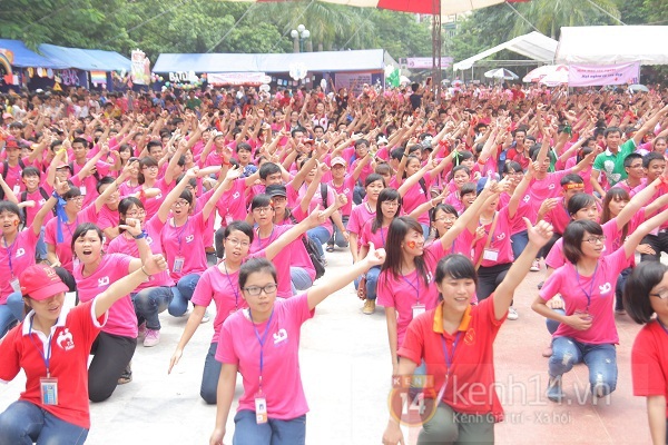 Hơn 5.000 bạn trẻ Hà Nội sôi động với Youth Day 2013 16