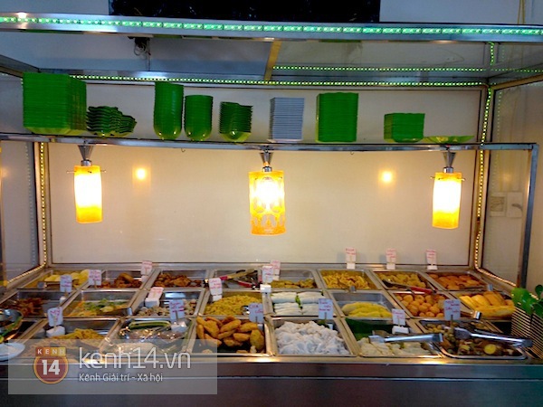 Ăn vặt "đúng điệu" tại Buffet Đồ ăn vặt phố Thành Công 7