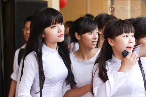 Chùm ảnh: Rạng rỡ nụ cười của nữ sinh Hà Nội ngày khai trường 1