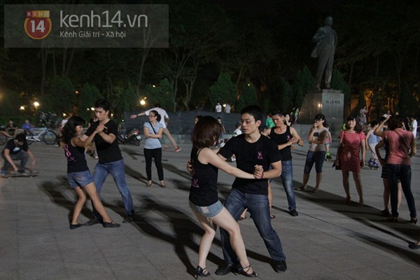 Giới trẻ VN hào hứng nhảy điệu flashmob cùng giới trẻ 50 quốc gia 9