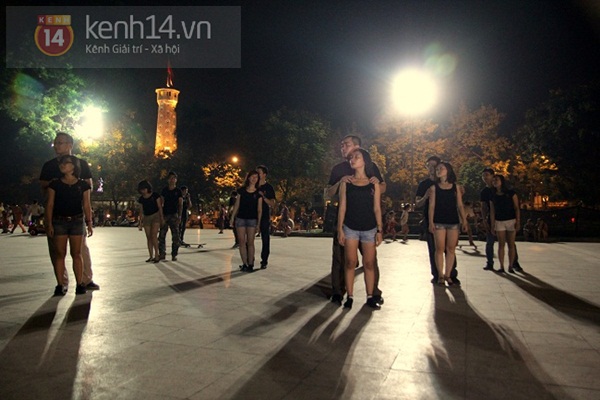 Giới trẻ VN hào hứng nhảy điệu flashmob cùng giới trẻ 50 quốc gia 5