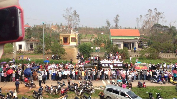 Toàn cảnh đưa linh cữu Đại tướng từ Hà Nội về quê nhà Quảng Bình 83