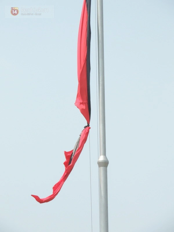 Toàn cảnh lễ treo cờ rủ Quốc tang Đại tướng ở quảng trường Ba Đình 14