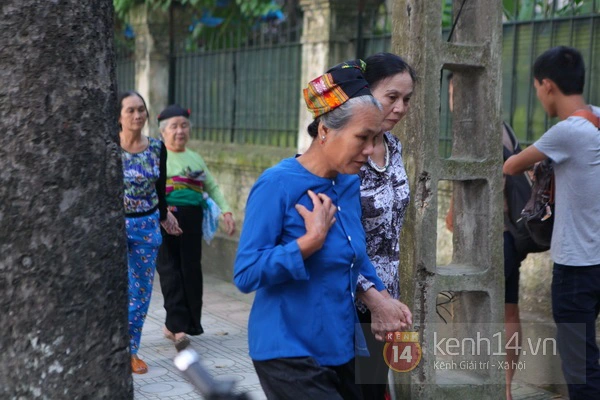 Từ tờ mờ sáng nay, người dân Hà Nội đã đến khóc thương Đại tướng  23