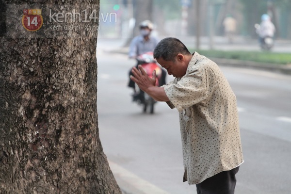 Từ tờ mờ sáng nay, người dân Hà Nội đã đến khóc thương Đại tướng  21