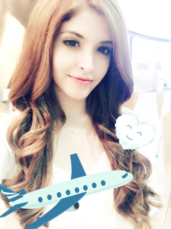 FB hot teen tuần qua: Andrea khoe ảnh về Việt Nam, Elly Trần bất ngờ k&iacute;n đ&aacute;o 1