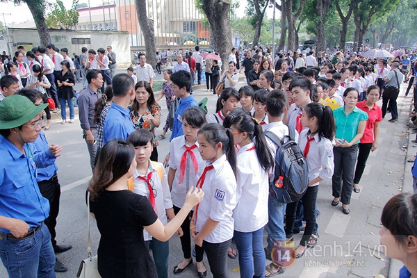 Toàn cảnh hàng trăm nghìn người đến viếng Đại tướng trong ngày cuối cùng 37