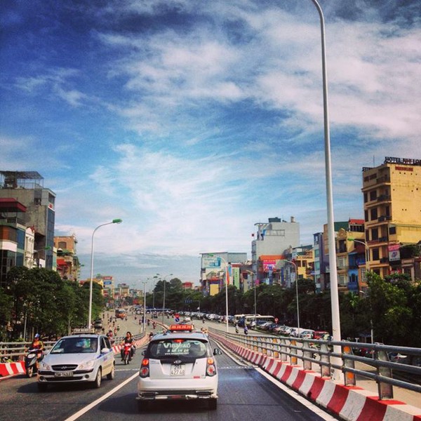 Cư dân mạng thích thú share ảnh Hà Nội nắng đẹp sau siêu bão Haiyan 2