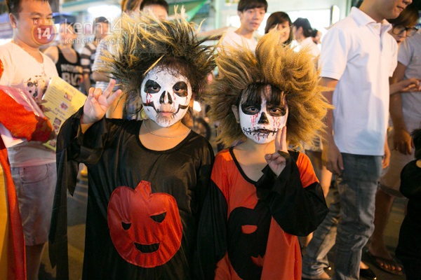 Chùm ảnh: Halloween cực sôi động của giới trẻ Hà Nội, Sài Gòn 15