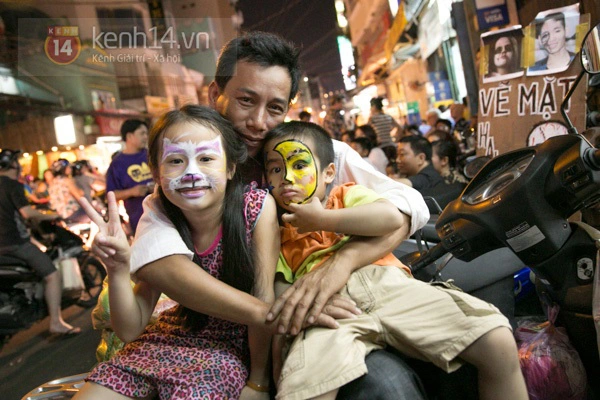 Chùm ảnh: Halloween cực sôi động của giới trẻ Hà Nội, Sài Gòn 19