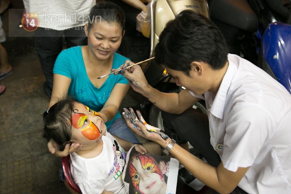 Chùm ảnh: Halloween cực sôi động của giới trẻ Hà Nội, Sài Gòn 21