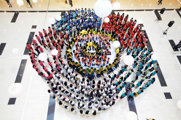 Hơn 600 teen Hà Thành nhảy flashmob xếp hình bông hoa mừng 20/11 3