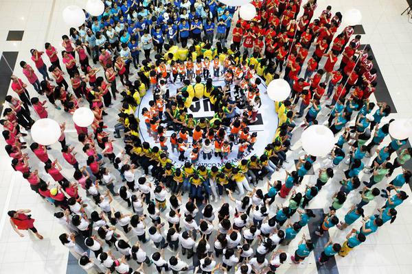 Hơn 600 teen Hà Thành nhảy flashmob xếp hình bông hoa mừng 20/11 5
