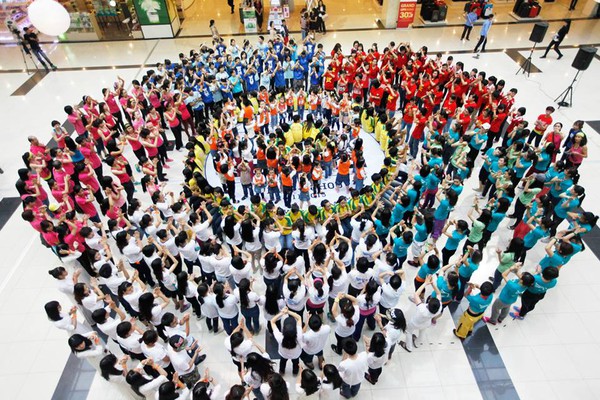 Hơn 600 teen Hà Thành nhảy flashmob xếp hình bông hoa mừng 20/11 12