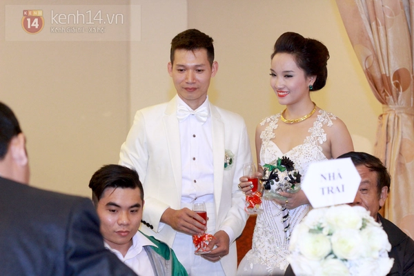 Quỳnh Trang SYTYCD và trưởng nhóm Big Toe rạng ngời trong đám cưới 14