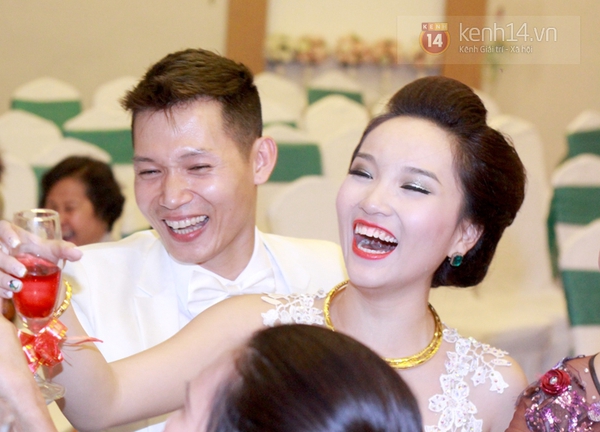 Quỳnh Trang SYTYCD và trưởng nhóm Big Toe rạng ngời trong đám cưới 15