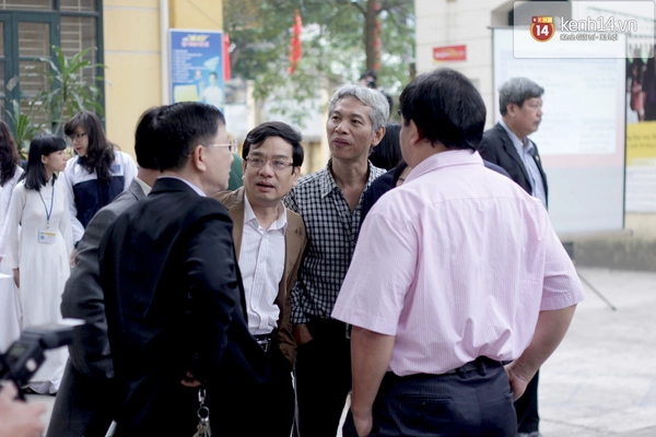 Nữ sinh Chu Văn An dịu d&agrave;ng &aacute;o d&agrave;i kỉ niệm 105 năm th&agrave;nh lập trường 22