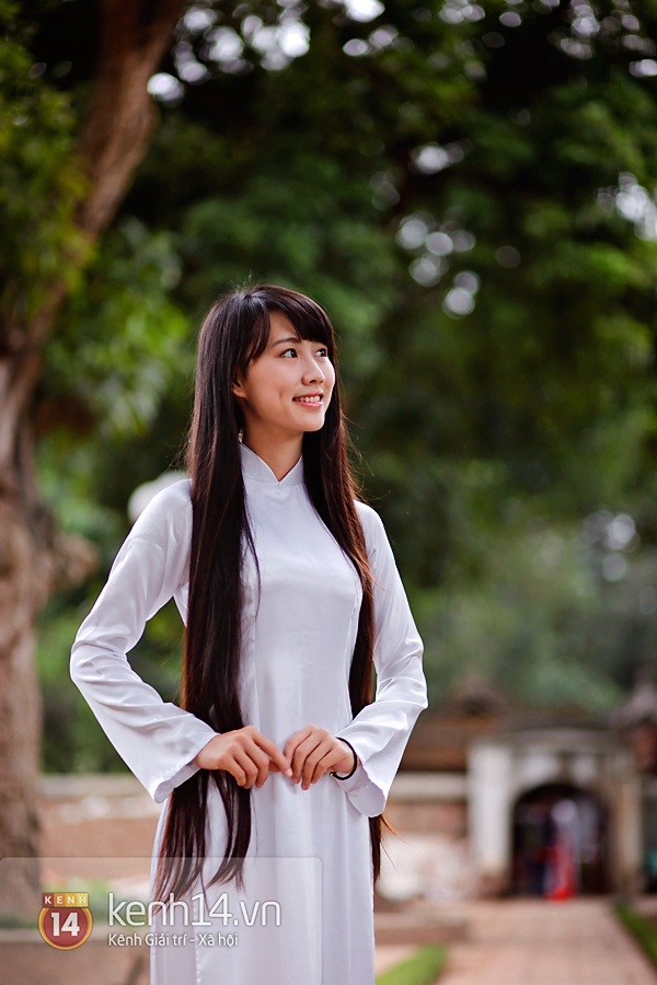 C&ocirc; nữ sinh sư phạm sở hữu m&aacute;i t&oacute;c si&ecirc;u d&agrave;i 2