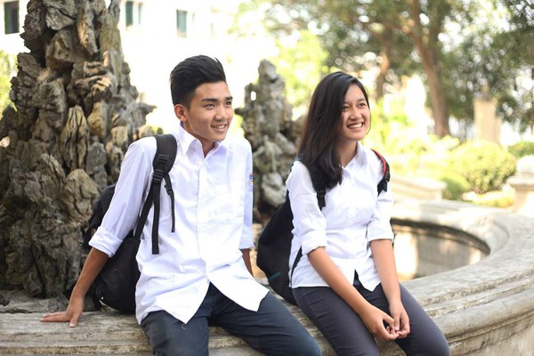 Những cặp đôi trai xinh gái đẹp của trường THPT Chu Văn An 8