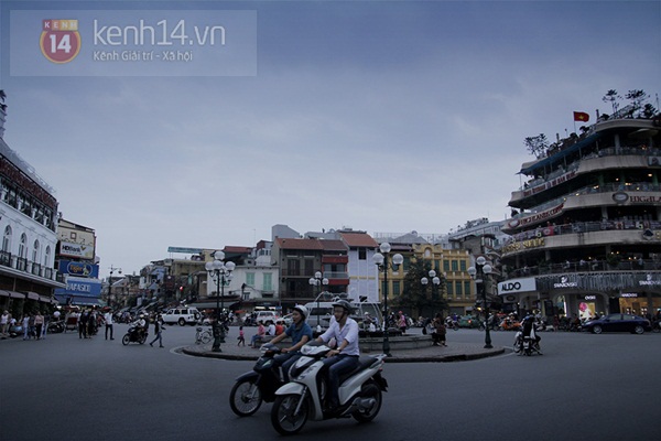 4h sáng nay, Hà Nội nằm trong vùng hoạt động mạnh nhất của bão Haiyan 11