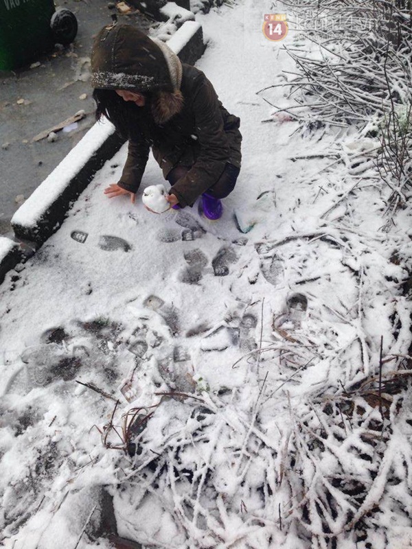Chùm ảnh: Giới trẻ khoe những khoảnh khắc tuyệt đẹp với tuyết Sa Pa 13