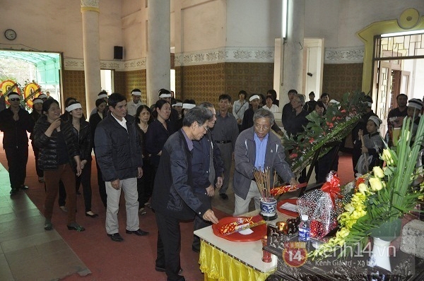 Nỗi đau xé lòng trong đám tang không có quan tài của chị Huyền 8