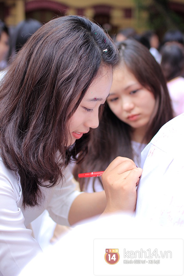 Chùm ảnh: Nữ sinh Hà Nội xinh xắn ngày bế giảng 19