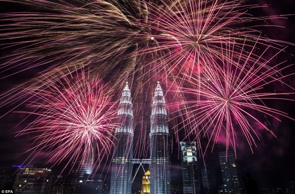 Đại tiệc pháo hoa mừng năm mới trên khắp thế giới  20
