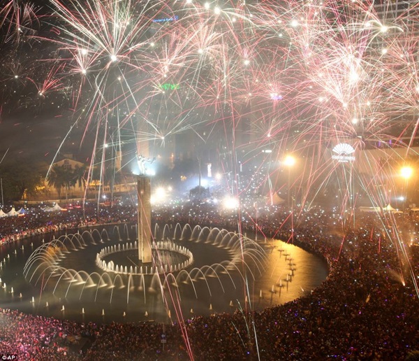 Đại tiệc pháo hoa mừng năm mới trên khắp thế giới  37