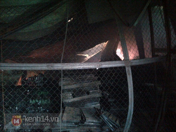 Cháy cực lớn ở xưởng len Hà Đông 38