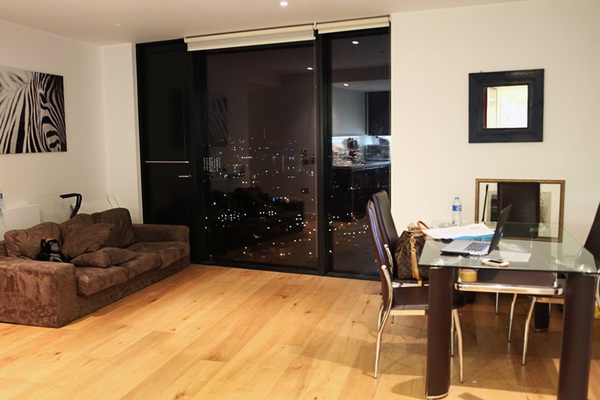 Ngắm căn hộ có view siêu đẹp giữa lòng London của Aiden 3