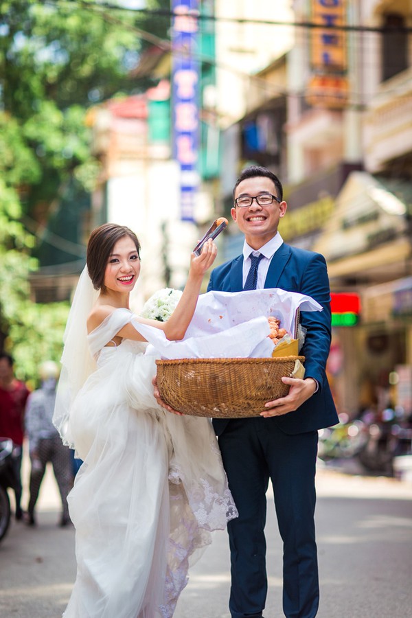 Bộ ảnh cưới đậm chất H&agrave; Nội của cặp đ&ocirc;i "gh&eacute;t nhau từ lần đầu gặp mặt" 7