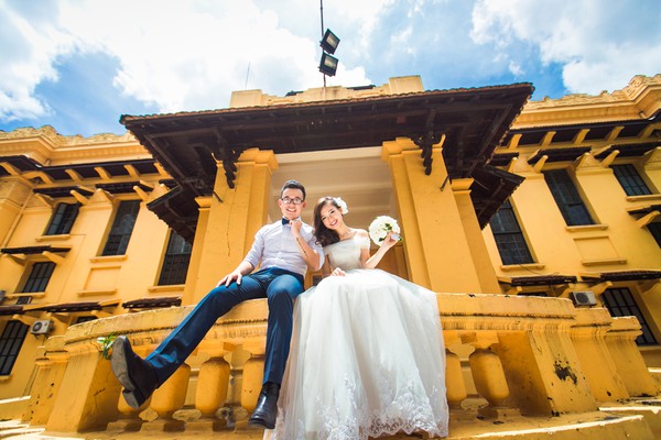 Bộ ảnh cưới đậm chất H&agrave; Nội của cặp đ&ocirc;i "gh&eacute;t nhau từ lần đầu gặp mặt" 8