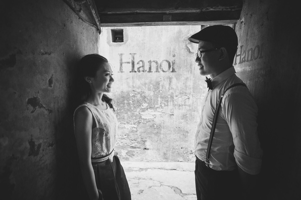 Bộ ảnh cưới đậm chất H&agrave; Nội của cặp đ&ocirc;i "gh&eacute;t nhau từ lần đầu gặp mặt" 12