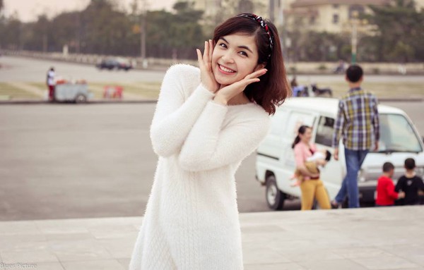 Bất ngờ với nhan sắc cực xinh của chị gái Hòa Minzy 4