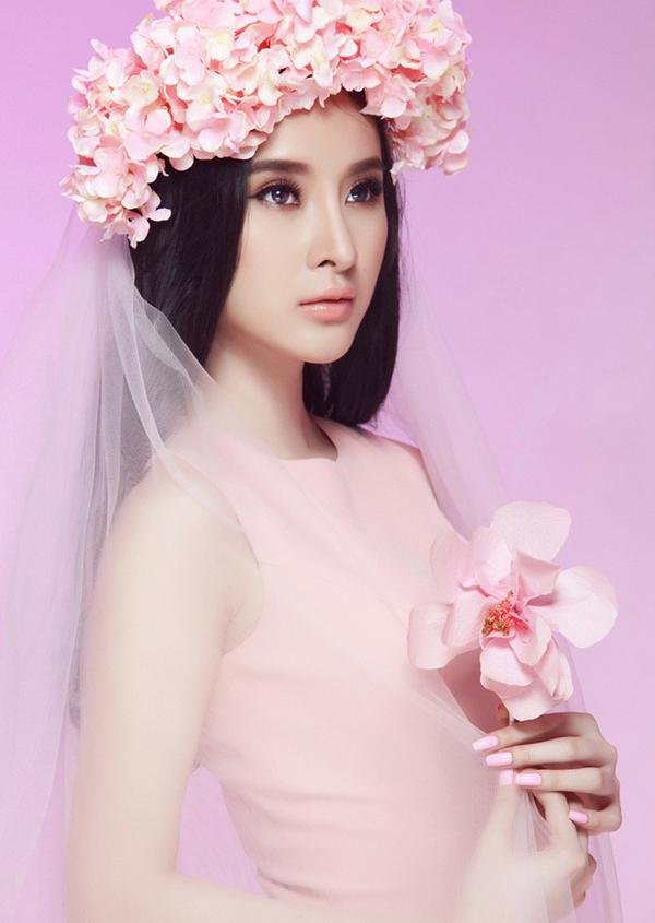 Ngọc Trinh bất ngờ bị đặt nghi vấn &ldquo;kh&ocirc;ng ưa&rdquo; Angela Phương Trinh 2