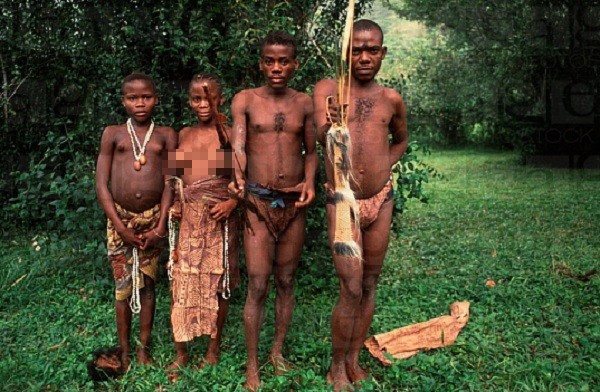 Bộ tộc người lùn Pygmy nổi tiếng "thấp bé nhẹ cân" 1