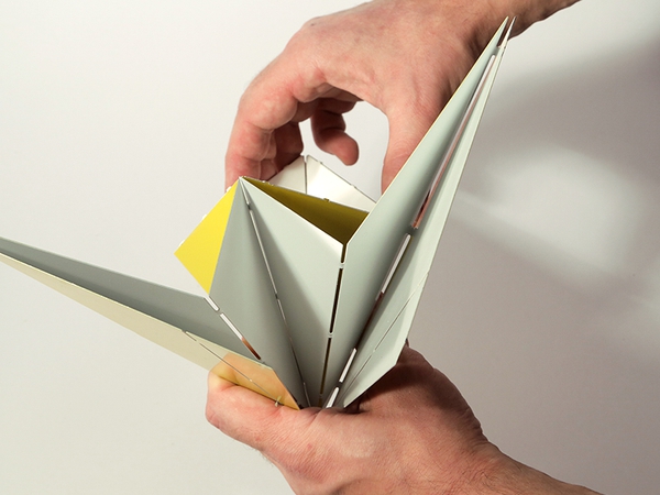 S&aacute;ng tạo "mượn" cảm hứng từ gấp giấy origami 9