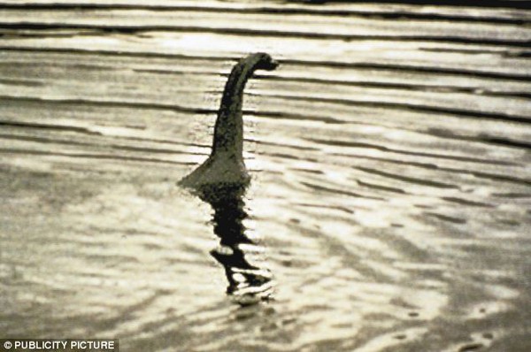 Quái vật hồ Loch Ness chỉ là… bong bóng 2