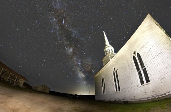 Ảnh độc: Mưa sao băng Perseid "tấn công" Trái đất 6