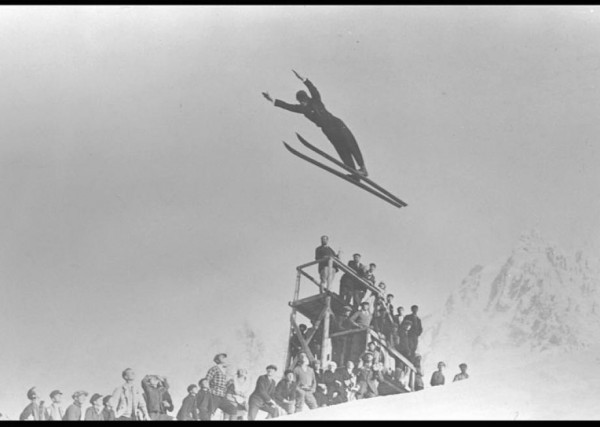 "Đào mộ" hình ảnh Olympic mùa đông đầu tiên trên thế giới 9