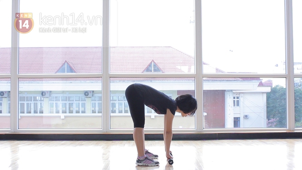 Thu gọn đ&ugrave;i v&agrave; m&ocirc;ng chỉ với một động t&aacute;c 1