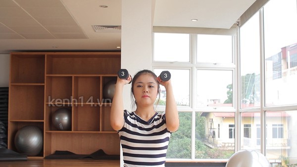 D&aacute;ng chuẩn - d&aacute;ng đẹp với b&agrave;i tập to&agrave;n diện cho XX 1