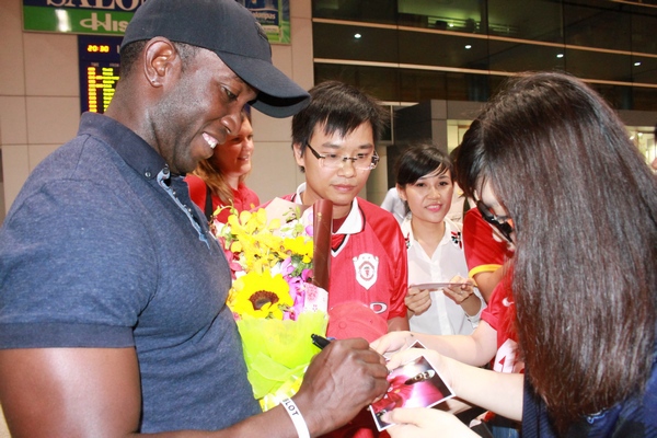 Cựu tiền đạo MU, Dwight Yorke đã có mặt tại Việt Nam 5