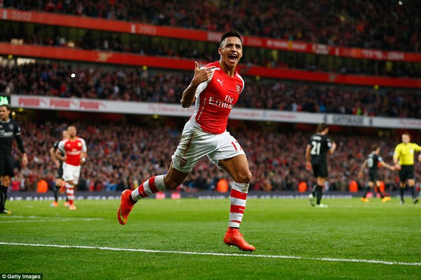 Sanchez tiếp tục có cú đúp giúp Arsenal giành chiến thắng 1